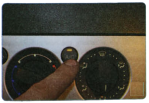 Для охлаждения воздуха, поступающего в салон автомобиля, нажмите на кнопку включения кондиционера