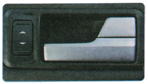 Клавиши управления стеклоподъемниками пассажирских дверей расположены рядом с ручками дверей